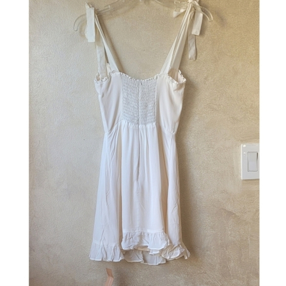 NWT REFORMATION CHRISTINE DRESS IN IVORY - Picture 7 of 11